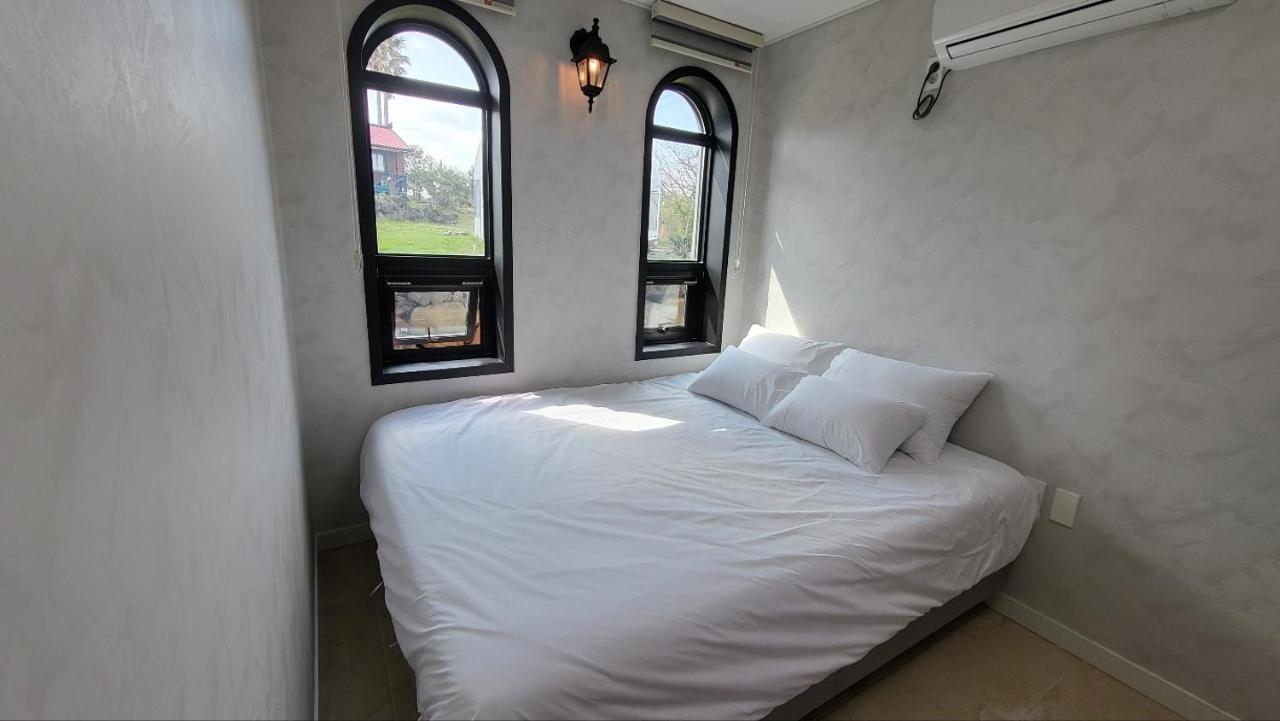 Hotel Aewol Coast 34 Jeju Esterno foto